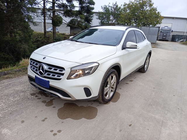 MERCEDES-BENZ GLA 200 Style 1.6 TB 16V Aut.