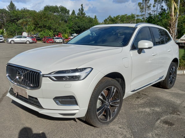 VOLVO XC 60 T-8 R-DESIGN 2.0 (Híbrido)